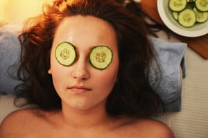 Cucumbers on eyes