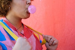 Chewing gum contains toxic aspartame